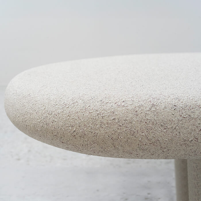 Table basse minimaliste en béton avec plateau en fibre de verre Curverd