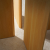 Petite table de salle à manger ronde minimaliste en bois massif 4 pieds