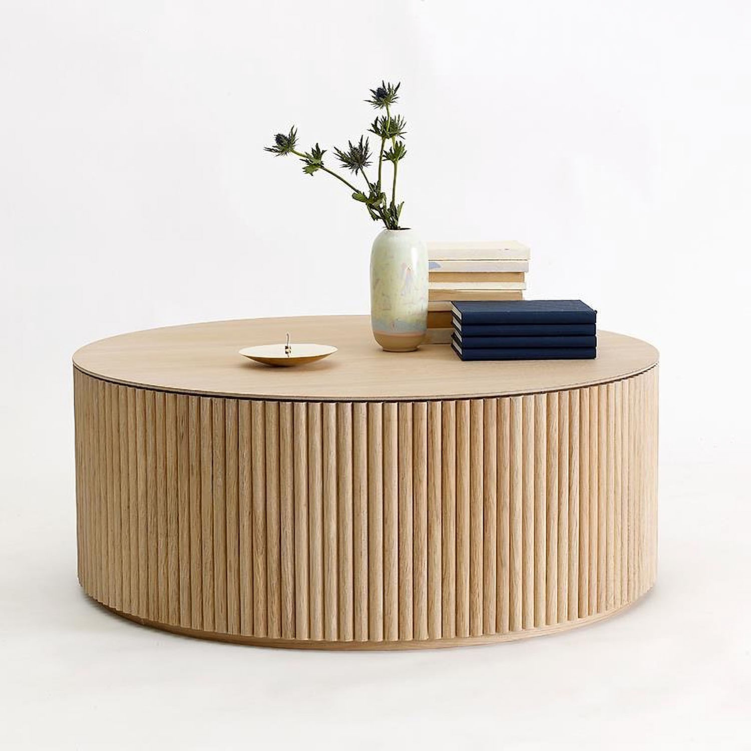 Table basse ronde suédoise en bois de frêne massif pour salon