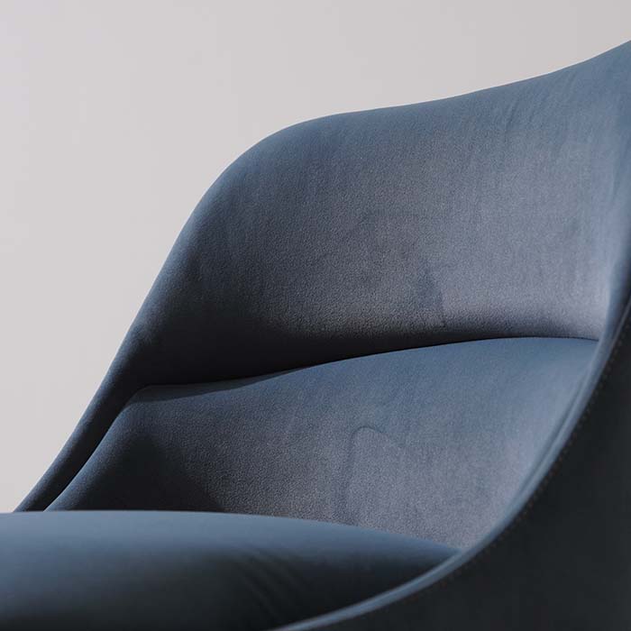 Chaise de salle à manger moderne tapissée de velours bleu