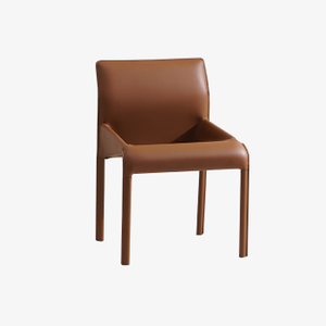 Chaise de salle à manger à dossier incurvé rembourrée en cuir de selle minimaliste italien
