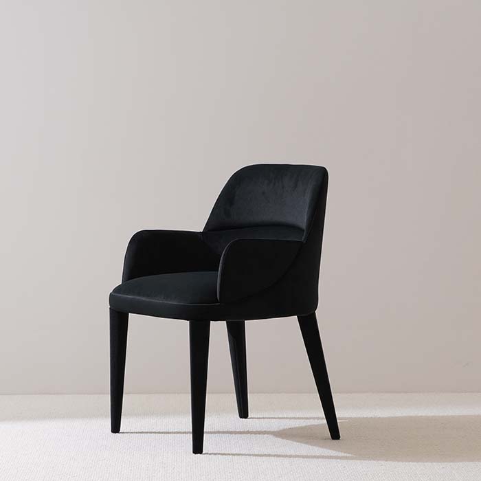 Fauteuil de salle à manger à dossier rembourré en velours noir minimaliste moderne