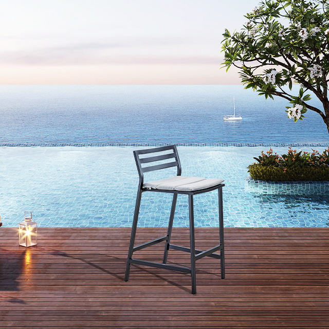 chaises empilables d'ext&eacute;rieur