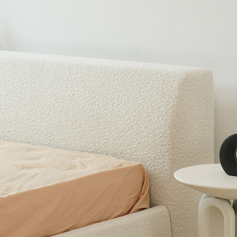 lit rembourr&eacute; moderne