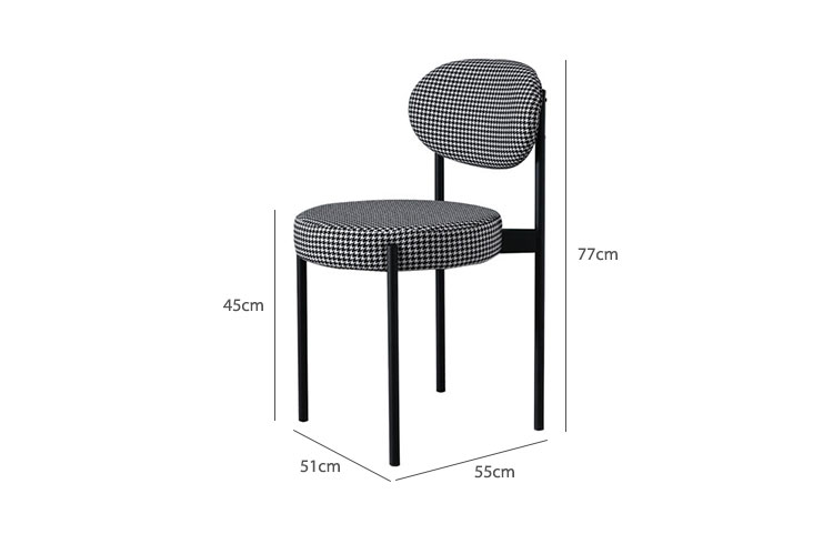 chaise de salle à manger à carreaux