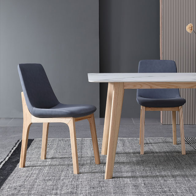 Chaise de salle à manger moderne en velours bleu avec pieds en bois